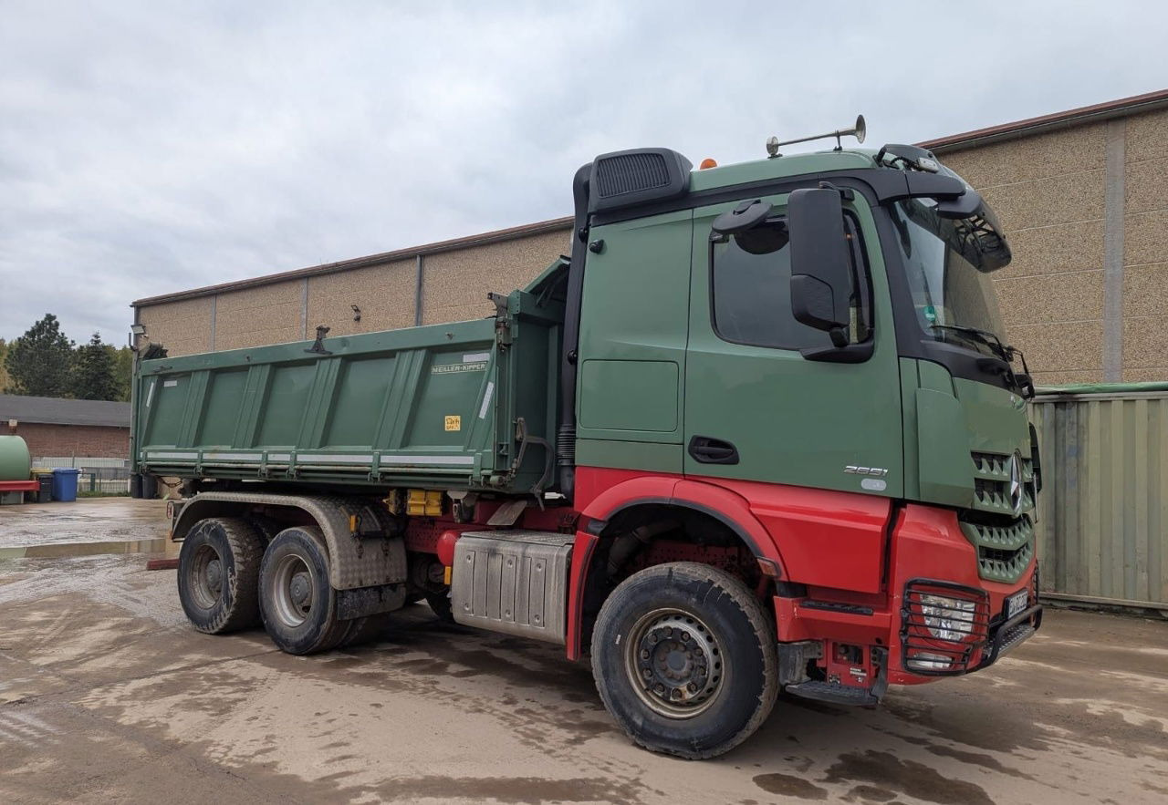 Mercedes-Benz Actros 2651 6X4 meiller bordmatic tipper - Самосвал камион: снимка 1 Mercedes-Benz Actros 2651 6X4 meiller bordmatic tipper - Самосвал камион: снимка 1