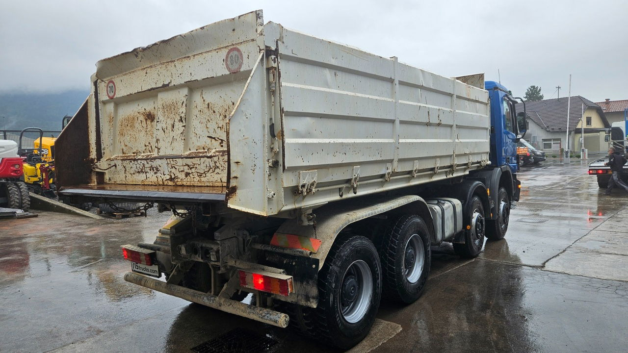 Mercedes-Benz Actros 3241 8x4 3 sided tipper - full spring - Самосвал камион: снимка 4 Mercedes-Benz Actros 3241 8x4 3 sided tipper - full spring - Самосвал камион: снимка 4