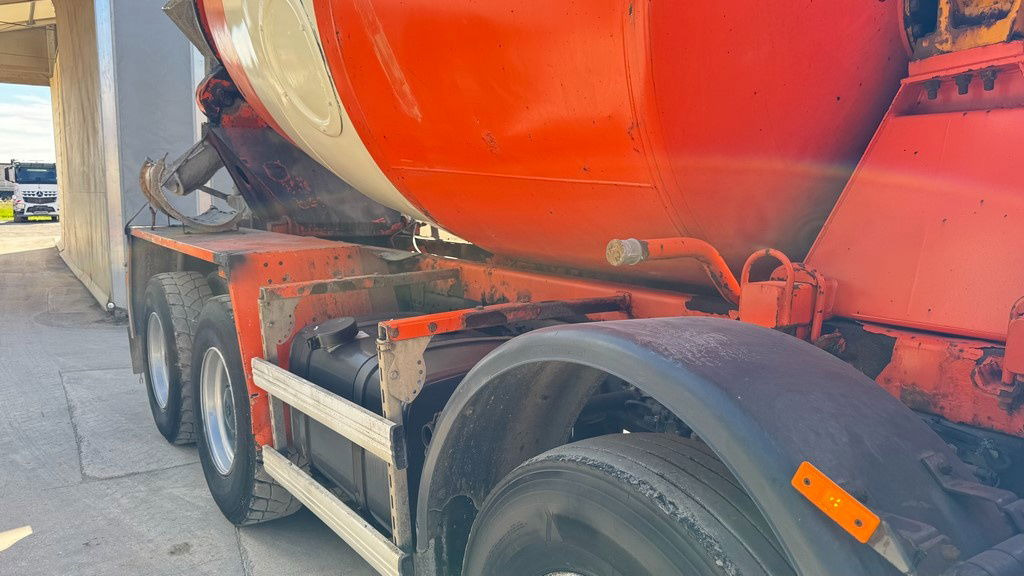 Mercedes-Benz Actros 3241 8x4 mixer 9m3 - Бетоновоз: снимка 4 Mercedes-Benz Actros 3241 8x4 mixer 9m3 - Бетоновоз: снимка 4
