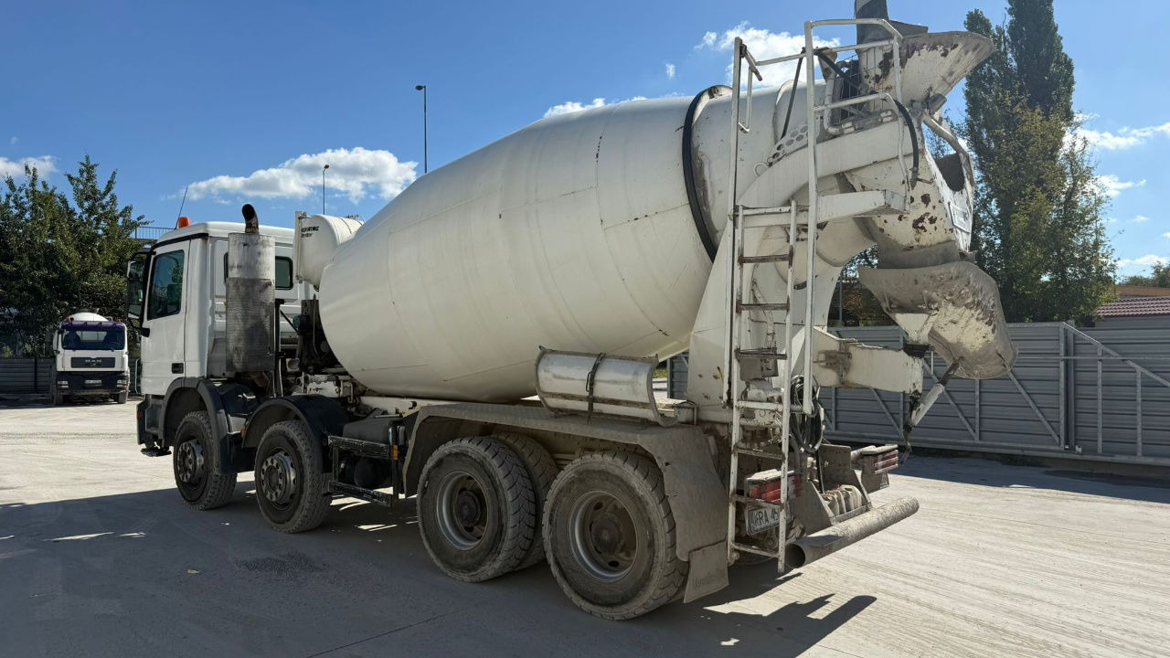 Mercedes-Benz Actros 3532 8x4 beton Schwing mixer 10m3 - Бетоновоз: снимка 3 Mercedes-Benz Actros 3532 8x4 beton Schwing mixer 10m3 - Бетоновоз: снимка 3