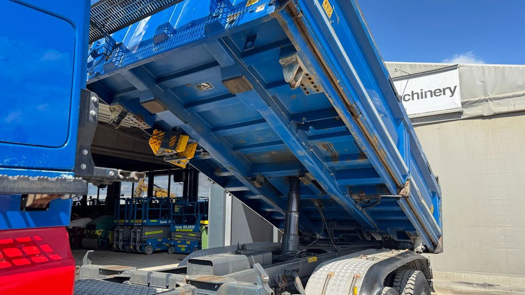 Самосвал камион Mercedes-Benz Arocs 2658 6x4 - meiller bordmatic - retarder: снимка 8