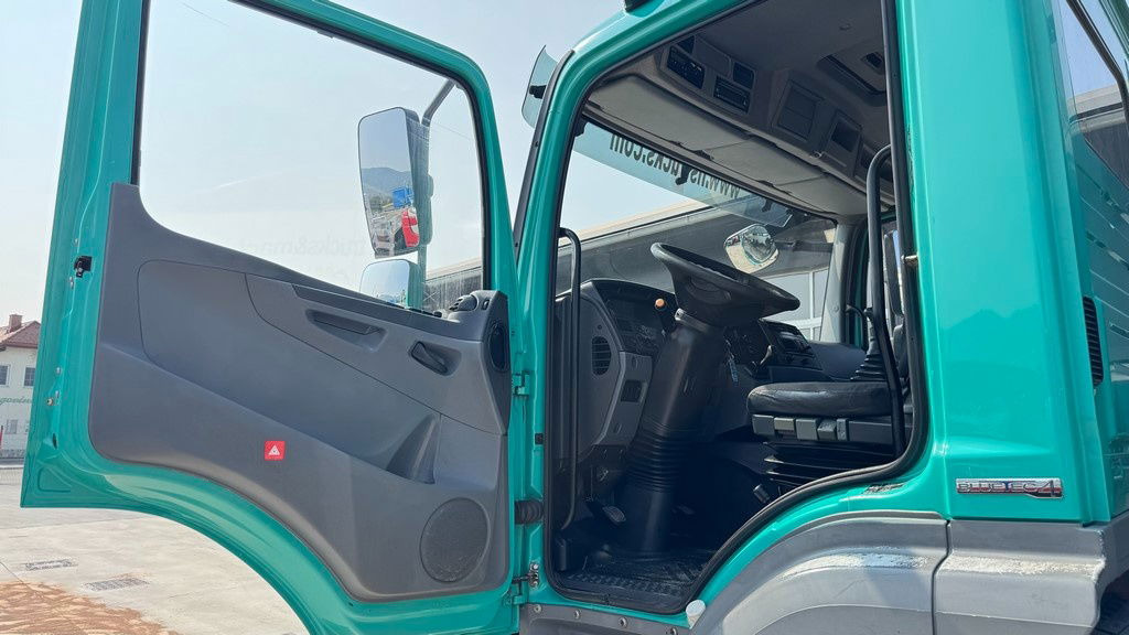 Лизинг на  Mercedes-Benz Axor 1829 K 4x4 meiller tipper - Spring Mercedes-Benz Axor 1829 K 4x4 meiller tipper - Spring: снимка 21