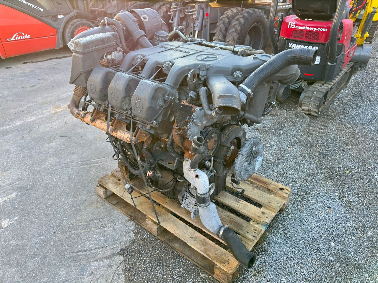 Mercedes-Benz Engine V6 - 2010 Year - 230.000KM - damaged - Двигател за Камион: снимка 2 Mercedes-Benz Engine V6 - 2010 Year - 230.000KM - damaged - Двигател за Камион: снимка 2