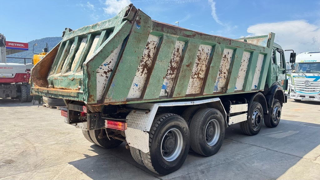 Mercedes-Benz SK 3235 8X4 tipper - V8 - Самосвал камион: снимка 4 Mercedes-Benz SK 3235 8X4 tipper - V8 - Самосвал камион: снимка 4