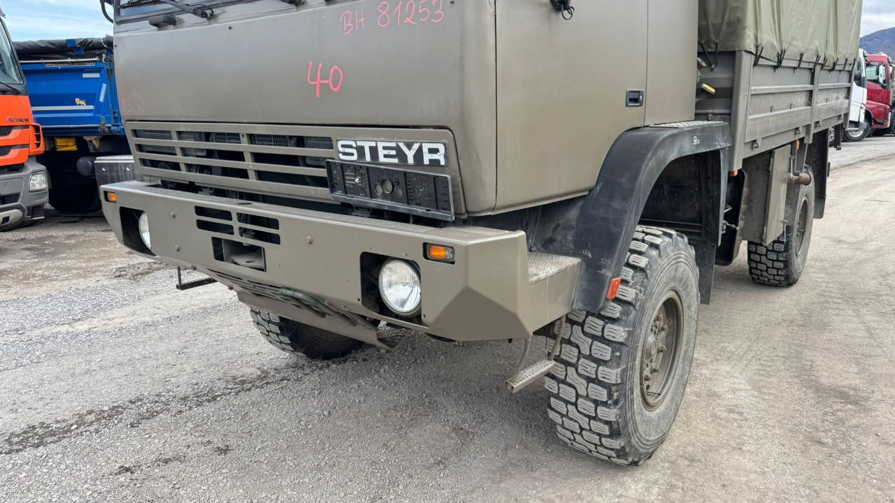Steyr 12M18 4X4 stake body - truck - Камион с брезент: снимка 2 Steyr 12M18 4X4 stake body - truck - Камион с брезент: снимка 2