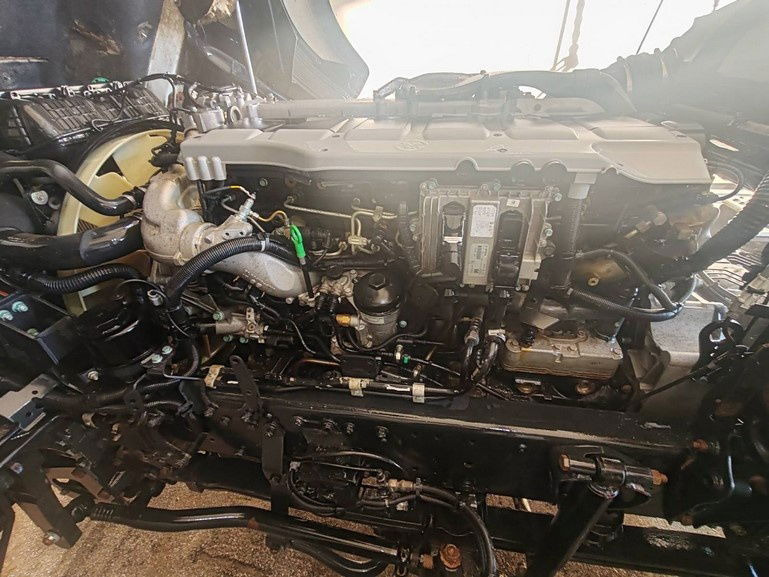 Влекач MAN TGS 18.460 4X4 tractor unit - cardan - motor brake: снимка 14