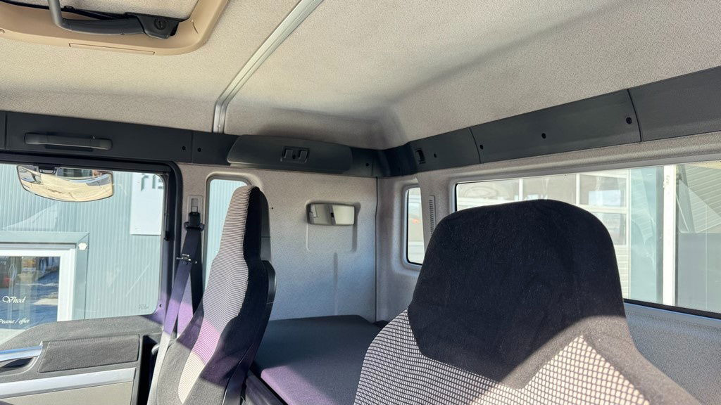 Влекач MAN TGS 18.460 4X4 tractor unit - cardan - motor brake: снимка 25