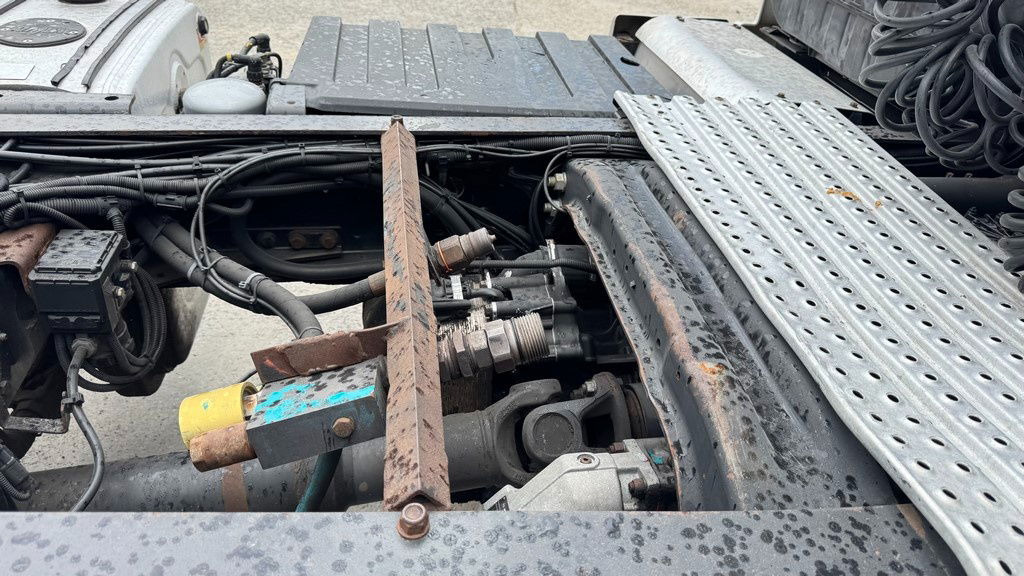 MAN TGX 18.400 4X2 tipp. hydr. - retarder - Влекач: снимка 5 MAN TGX 18.400 4X2 tipp. hydr. - retarder - Влекач: снимка 5