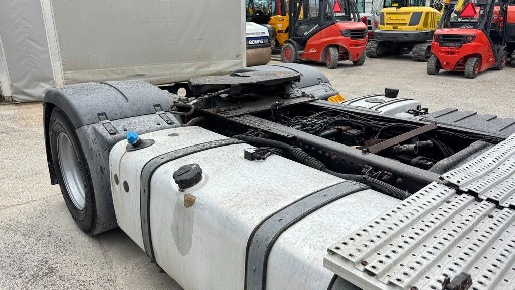 MAN TGX 18.400 4X2 tipp. hydr. - retarder - Влекач: снимка 4 MAN TGX 18.400 4X2 tipp. hydr. - retarder - Влекач: снимка 4
