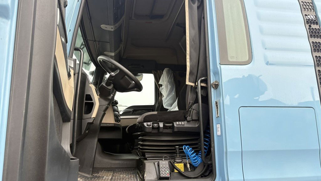 Влекач MAN TGX 18.500 4X2 BLS tractor unit - tipp. hydr. - retarder: снимка 13 Влекач MAN TGX 18.500 4X2 BLS tractor unit - tipp. hydr. - retarder: снимка 13