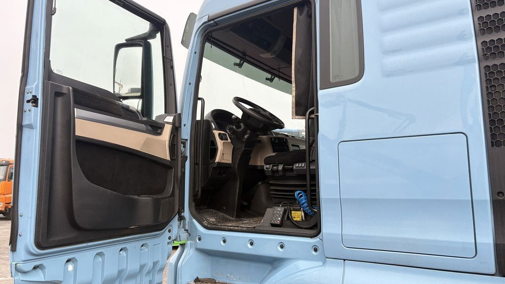 Влекач MAN TGX 18.500 4X2 BLS tractor unit - tipp. hydr. - retarder: снимка 12 Влекач MAN TGX 18.500 4X2 BLS tractor unit - tipp. hydr. - retarder: снимка 12