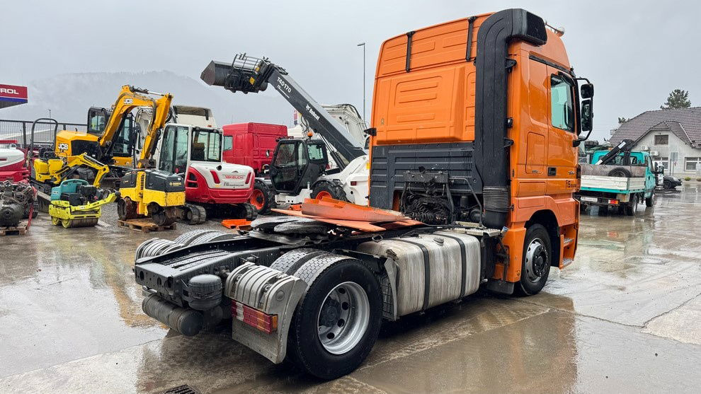 Mercedes-Benz Actros 1844 4x2 - tractor unit - retarder - Влекач: снимка 5 Mercedes-Benz Actros 1844 4x2 - tractor unit - retarder - Влекач: снимка 5