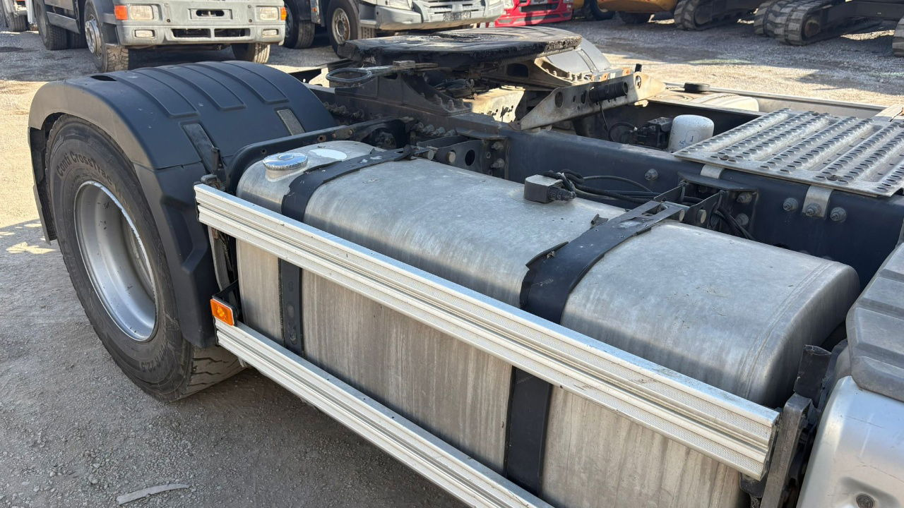 Volvo FH 460 4x2 tractor unit - tipper hydraulics - Влекач: снимка 4 Volvo FH 460 4x2 tractor unit - tipper hydraulics - Влекач: снимка 4
