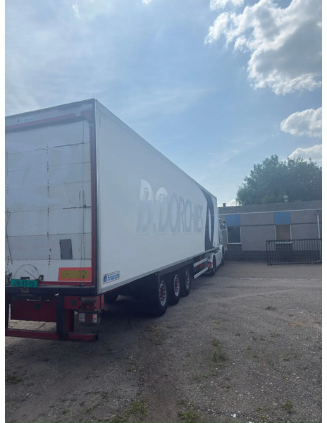 Lecitrailer LTF-3ES - Затворена каросерия полуремарке: снимка 3 Lecitrailer LTF-3ES - Затворена каросерия полуремарке: снимка 3