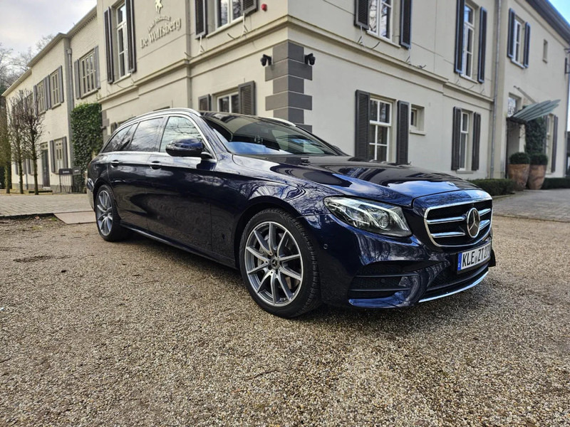 Mercedes-Benz E-Klasse E-Klasse - Лек автомобил: снимка 1 Mercedes-Benz E-Klasse E-Klasse - Лек автомобил: снимка 1