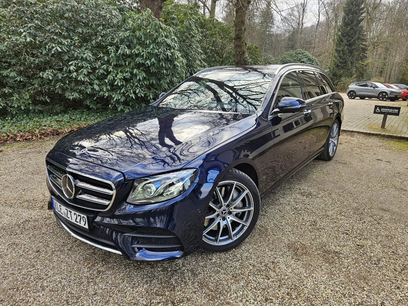 Mercedes-Benz E-Klasse E-Klasse - Лек автомобил: снимка 2 Mercedes-Benz E-Klasse E-Klasse - Лек автомобил: снимка 2