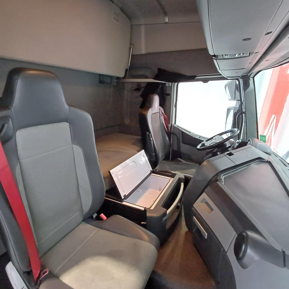 RENAULT T 460 - Влекач: снимка 5 RENAULT T 460 - Влекач: снимка 5