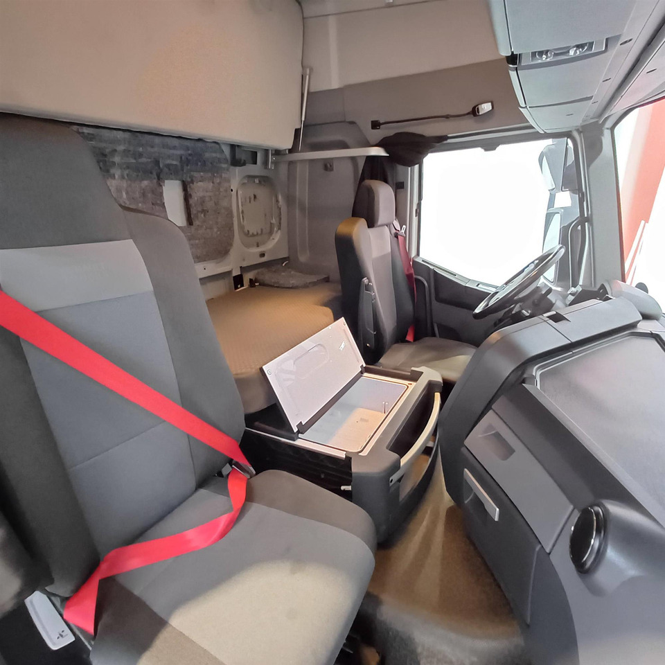 RENAULT T 480 - Влекач: снимка 5 RENAULT T 480 - Влекач: снимка 5