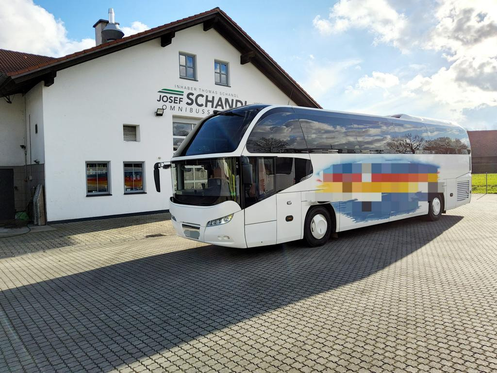 Neoplan Cityliner P14 6 gang manuell / WC / TÜV - Туристически автобус: снимка 1 Neoplan Cityliner P14 6 gang manuell / WC / TÜV - Туристически автобус: снимка 1