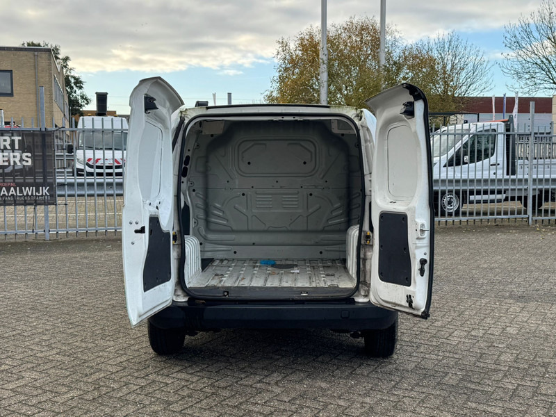 Citroën Nemo 1.4 HDI - Малък ван: снимка 5 Citroën Nemo 1.4 HDI - Малък ван: снимка 5