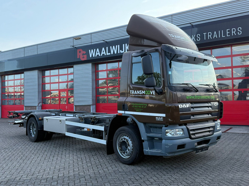 DAF CF65 220 - Шаси кабина: снимка 1 DAF CF65 220 - Шаси кабина: снимка 1