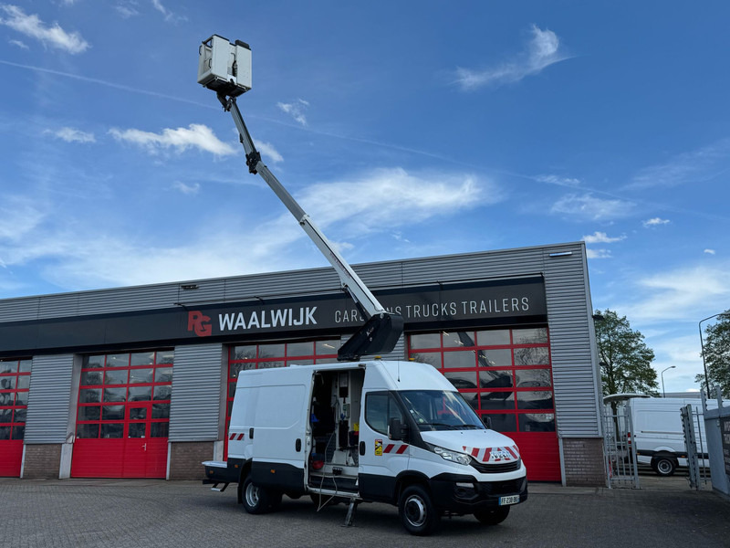 Iveco 70C15H 2 persoonslift, Electric/Hydraulic lift K 42 Hybrid - Лекотоварен автомобил: снимка 4 Iveco 70C15H 2 persoonslift, Electric/Hydraulic lift K 42 Hybrid - Лекотоварен автомобил: снимка 4