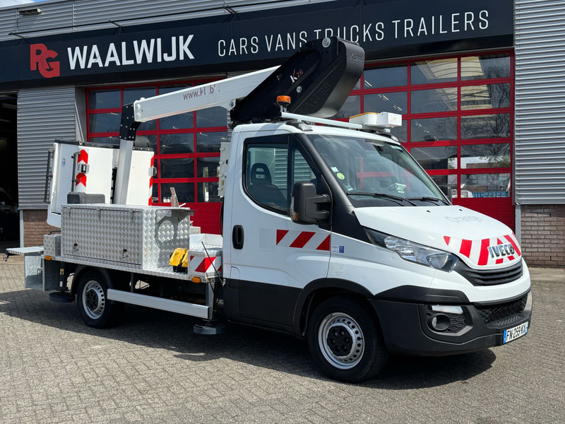 Iveco Daily 35S14 2 Person, Km 31.936!! 4x gestempeld, 2 persoonslift - Лекотоварен автомобил: снимка 4 Iveco Daily 35S14 2 Person, Km 31.936!! 4x gestempeld, 2 persoonslift - Лекотоварен автомобил: снимка 4