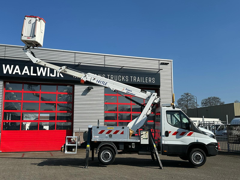 Iveco Daily 35S14 278 draaaiuren, 4x gestempeld, 14 meter APK 10-04-2026, KM 40.365 - Лекотоварен автомобил: снимка 2 Iveco Daily 35S14 278 draaaiuren, 4x gestempeld, 14 meter APK 10-04-2026, KM 40.365 - Лекотоварен автомобил: снимка 2