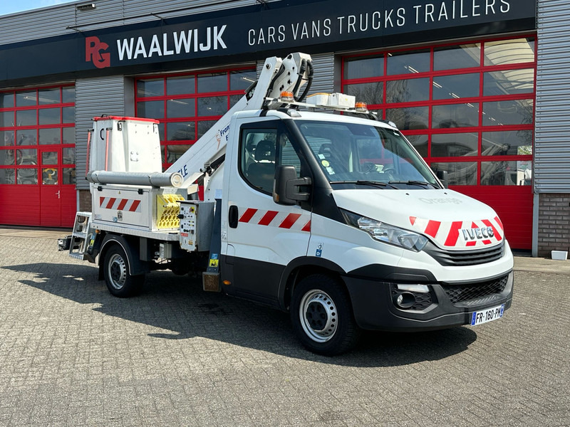 Iveco Daily 35S14 APK 10-07-2026 14 meter, 4x stamped, 413 working hours - Лекотоварен автомобил: снимка 3 Iveco Daily 35S14 APK 10-07-2026 14 meter, 4x stamped, 413 working hours - Лекотоварен автомобил: снимка 3