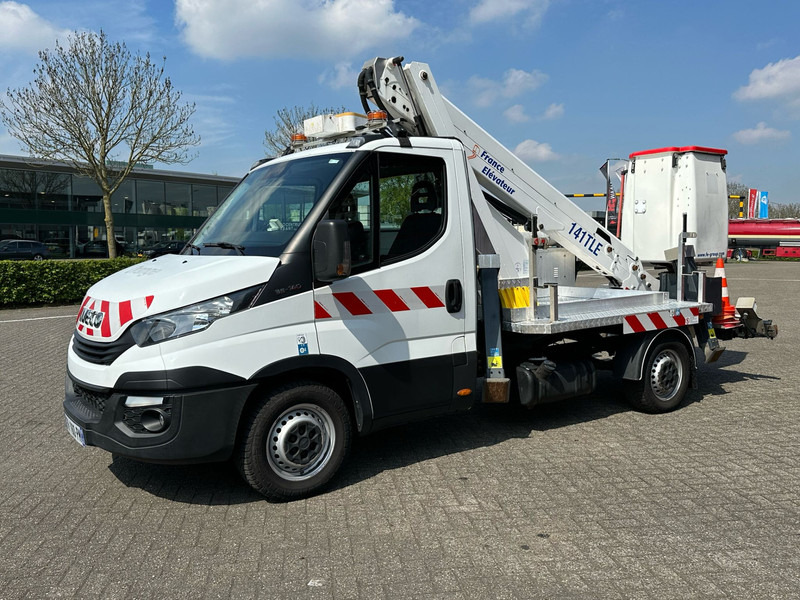 Iveco Daily 35S14 APK 10-07-2026 14 meter, 4x stamped, 413 working hours - Лекотоварен автомобил: снимка 3 Iveco Daily 35S14 APK 10-07-2026 14 meter, 4x stamped, 413 working hours - Лекотоварен автомобил: снимка 3