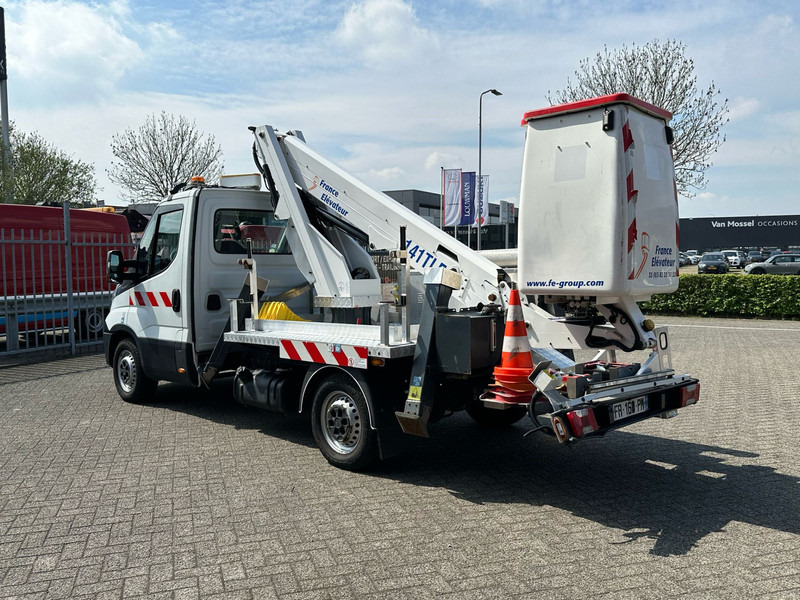 Iveco Daily 35S14 APK 10-07-2026 14 meter, 4x stamped, 413 working hours - Лекотоварен автомобил: снимка 5 Iveco Daily 35S14 APK 10-07-2026 14 meter, 4x stamped, 413 working hours - Лекотоварен автомобил: снимка 5