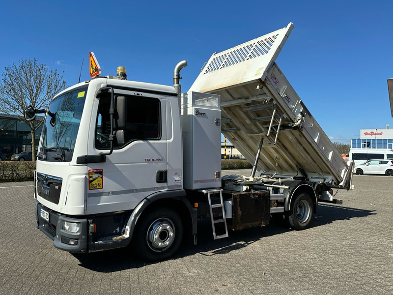 MAN TGL 8.220 2 sides tipper Kipper - Самосвал камион: снимка 1 MAN TGL 8.220 2 sides tipper Kipper - Самосвал камион: снимка 1
