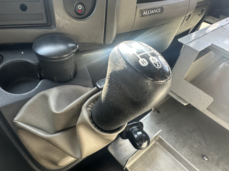 Renault Midlum 270.16 - Камион цистерна: снимка 5 Renault Midlum 270.16 - Камион цистерна: снимка 5
