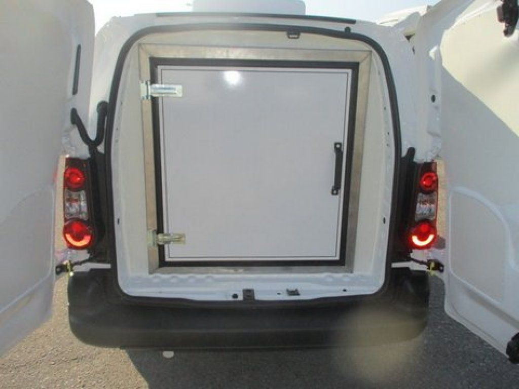 Citroën Berlingo freezer - Хладилен бус: снимка 4 Citroën Berlingo freezer - Хладилен бус: снимка 4