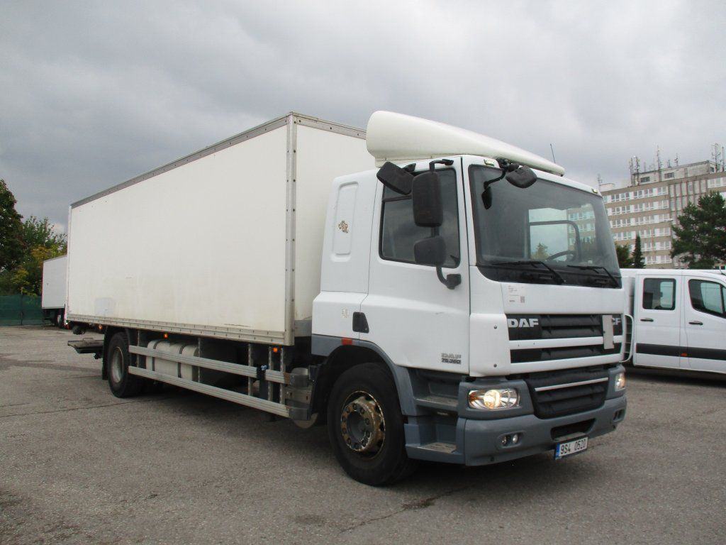 DAF CF 75.310 - Камион фургон: снимка 3 DAF CF 75.310 - Камион фургон: снимка 3
