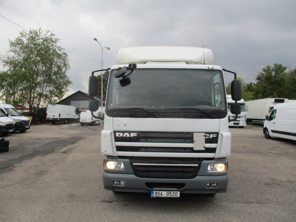 DAF CF 75.310 - Камион фургон: снимка 2 DAF CF 75.310 - Камион фургон: снимка 2