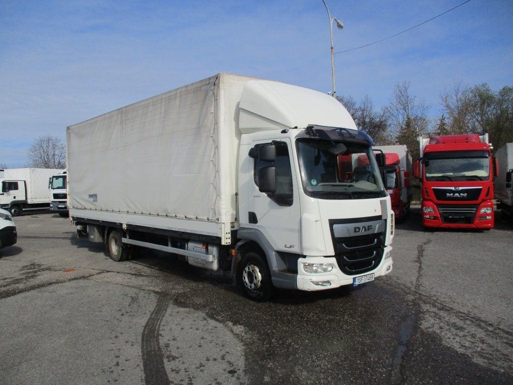 DAF LF 12.260 - Камион с брезент: снимка 2 DAF LF 12.260 - Камион с брезент: снимка 2