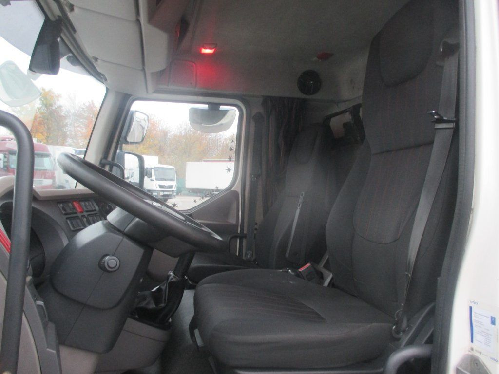 DAF LF 12.260 - Камион с брезент: снимка 5 DAF LF 12.260 - Камион с брезент: снимка 5