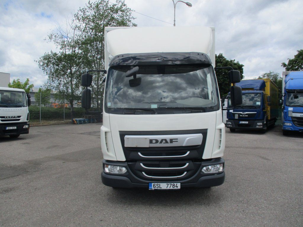 DAF LF 230 Dhollandia 2T - Камион фургон: снимка 2 DAF LF 230 Dhollandia 2T - Камион фургон: снимка 2