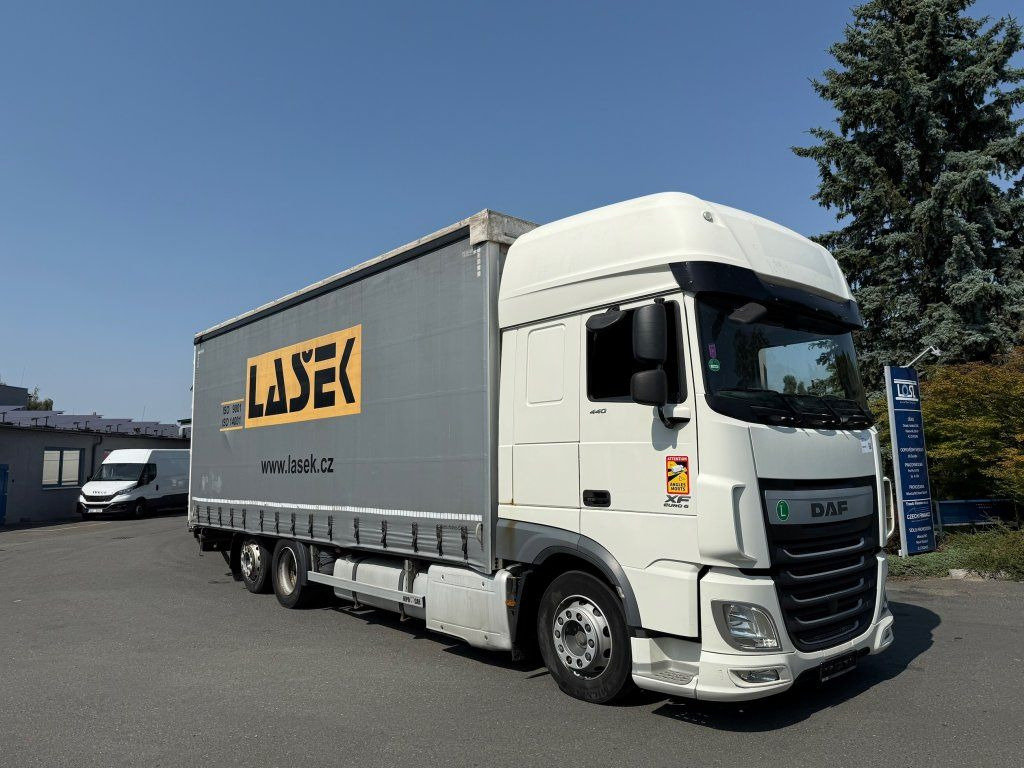 DAF XF440 EURO 6 6x2 + Agrikom - Камион с брезент: снимка 2 DAF XF440 EURO 6 6x2 + Agrikom - Камион с брезент: снимка 2