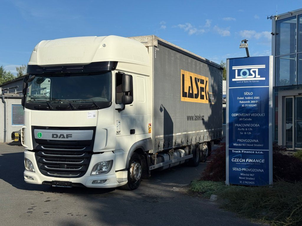 DAF XF440 EURO 6 6x2 - Камион с брезент: снимка 1 DAF XF440 EURO 6 6x2 - Камион с брезент: снимка 1