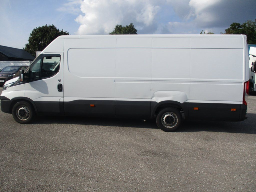 Iveco 35S16 - Товарен бус: снимка 3 Iveco 35S16 - Товарен бус: снимка 3