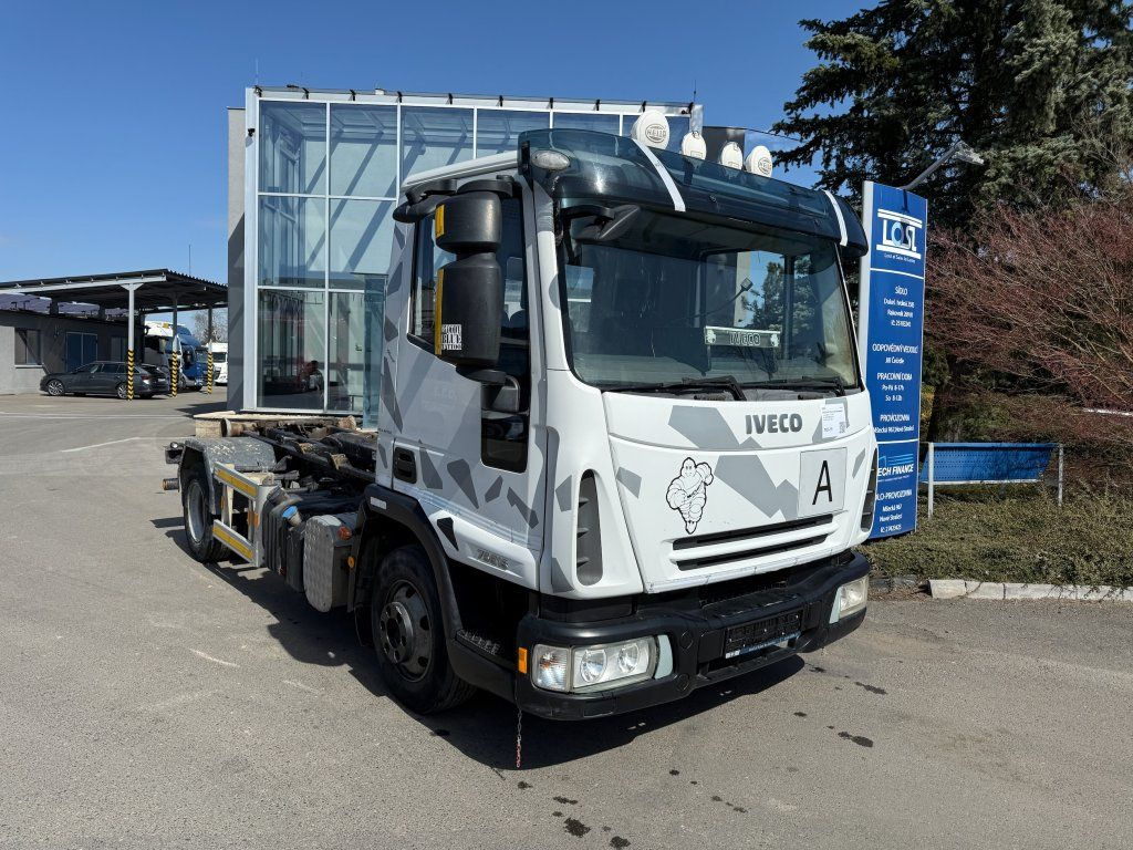Iveco 75E18 EURO 4 - Мултилифт с кука камион: снимка 2 Iveco 75E18 EURO 4 - Мултилифт с кука камион: снимка 2