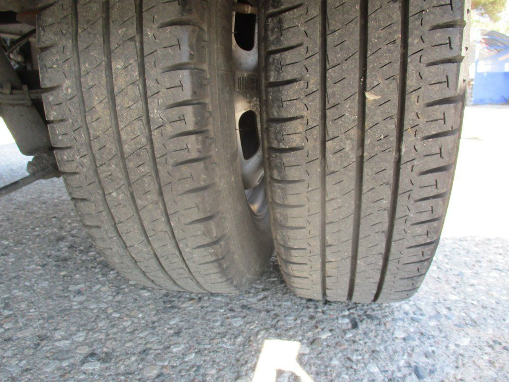 Лекотоварен автомобил фургон Iveco Daily 35C16 3.0: снимка 15 Лекотоварен автомобил фургон Iveco Daily 35C16 3.0: снимка 15