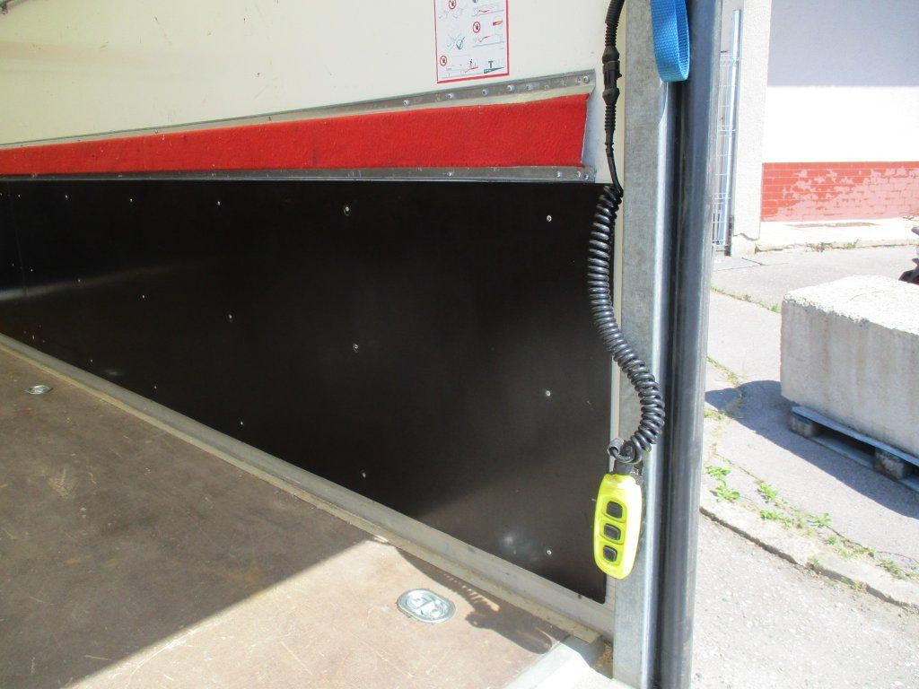 Лекотоварен автомобил фургон Iveco Daily 35C16 3.0: снимка 10 Лекотоварен автомобил фургон Iveco Daily 35C16 3.0: снимка 10