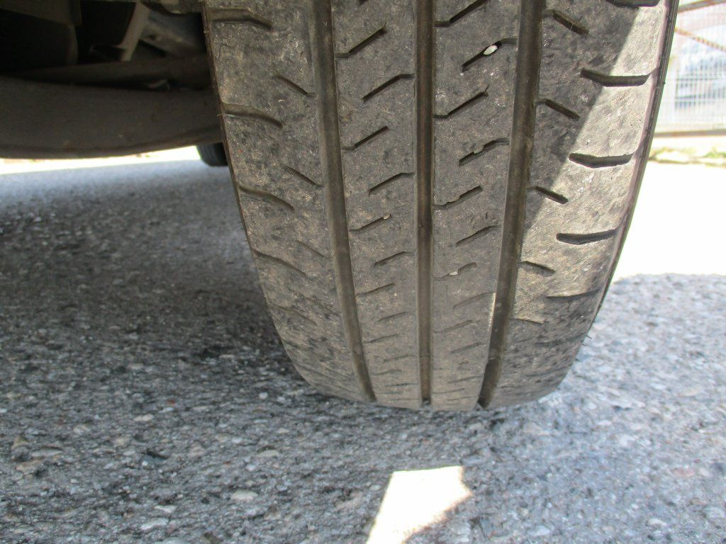 Лекотоварен автомобил фургон Iveco Daily 35C16 3.0: снимка 17 Лекотоварен автомобил фургон Iveco Daily 35C16 3.0: снимка 17