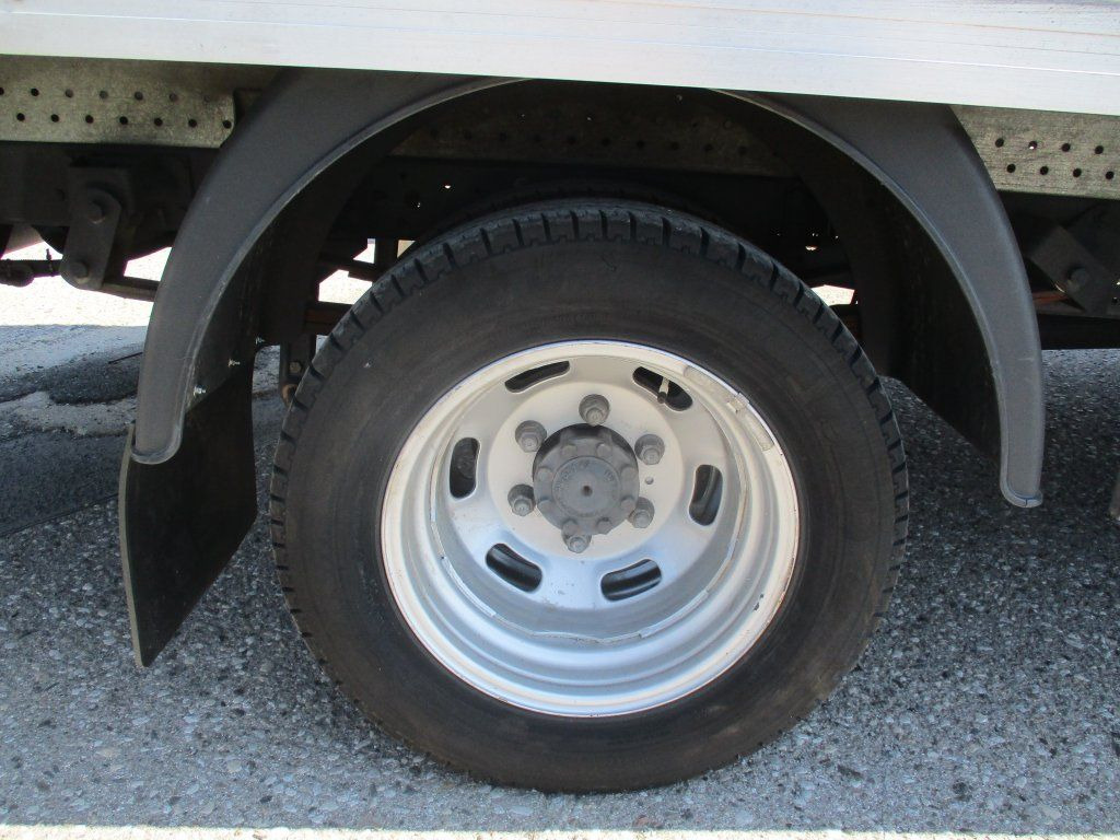 Лекотоварен автомобил фургон Iveco Daily 35C16 3.0: снимка 18 Лекотоварен автомобил фургон Iveco Daily 35C16 3.0: снимка 18