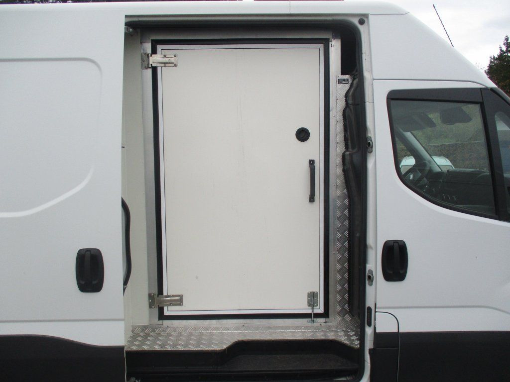 Iveco Daily 35C16 - Хладилен бус: снимка 4 Iveco Daily 35C16 - Хладилен бус: снимка 4