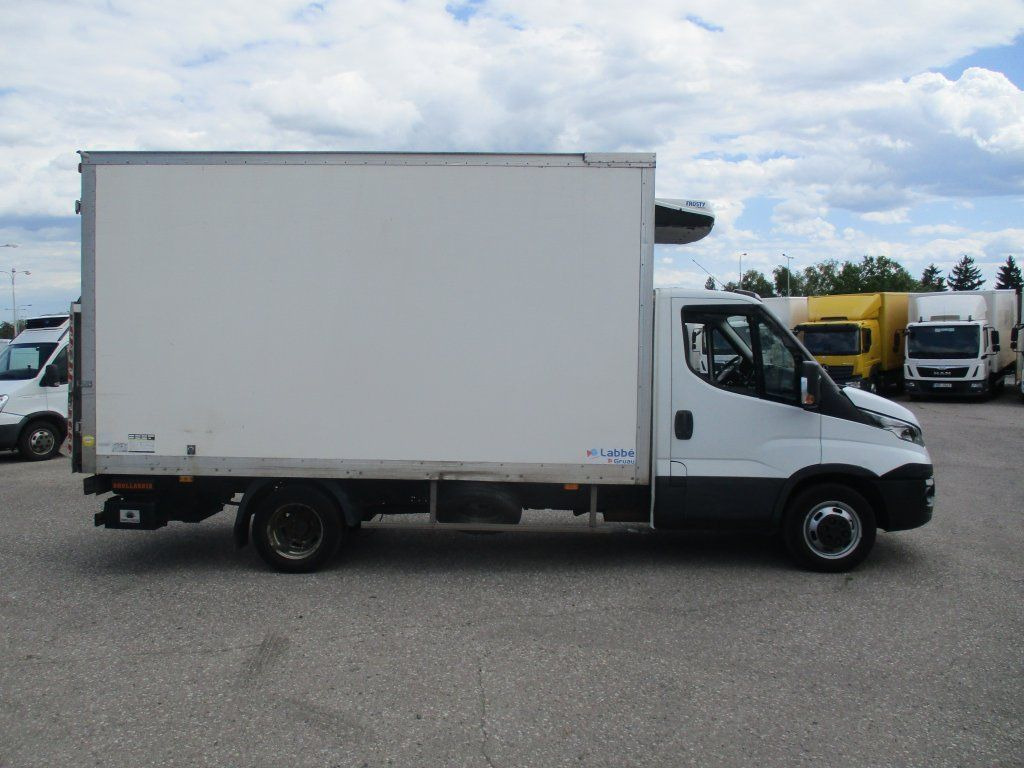 Iveco Daily 35C16 Dhollandia - Хладилен бус: снимка 4 Iveco Daily 35C16 Dhollandia - Хладилен бус: снимка 4
