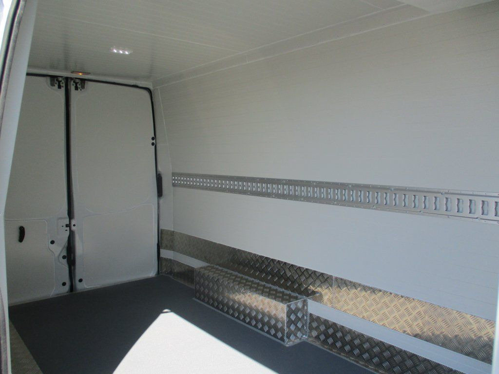 Хладилен бус Iveco Daily 35S16 2.3L: снимка 6